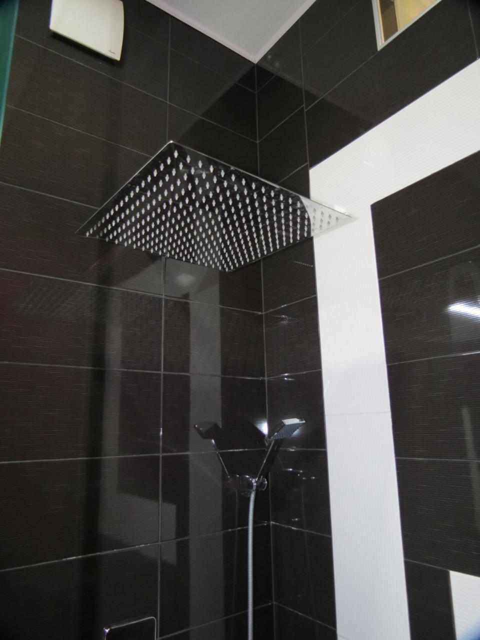 Three Rooms Apartment Tiflis Exterior foto